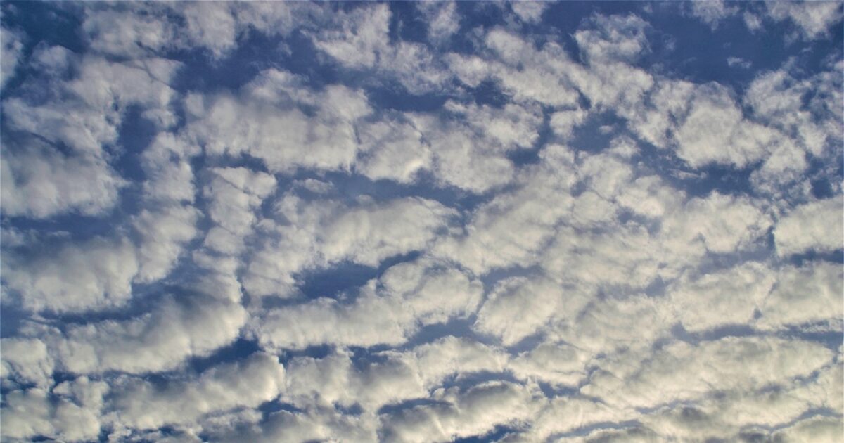 ciel de nuages comme des moutons