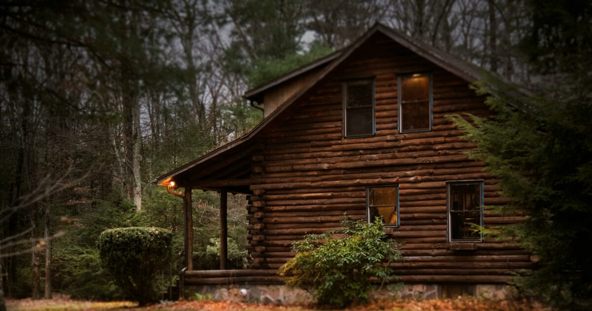 chalet dans la forêt