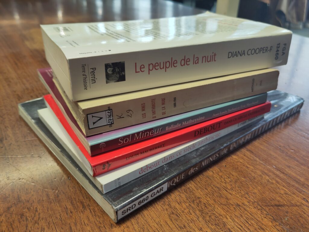 Sélections d'ouvrages sur la mine de La Mure — Photographie : Maud Bruder
