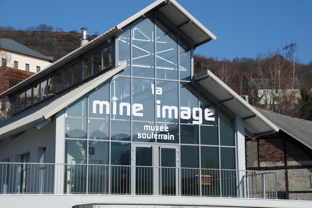 Devanture du musée La Mine Image — Source de la photo : WIKIMEDIA COMMONS