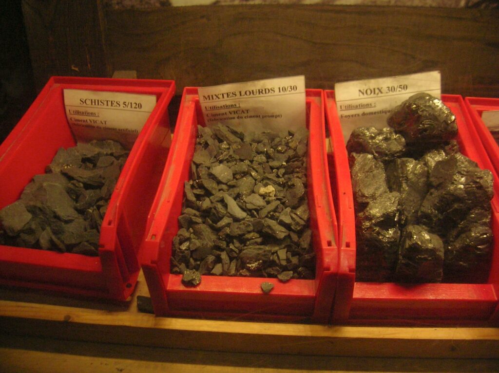 Échantillons de charbon provenant de la Mine Image — Source de la photo : WIKIMEDIA COMMONS